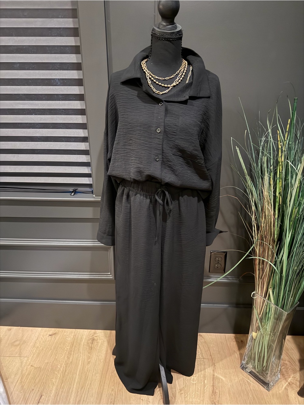 Black Women's Wide-Leg Pant and Shirt Set. Drawstring Waist